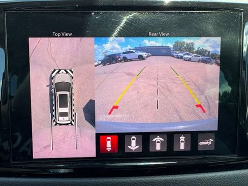 Used 2022 Chrysler Pacifica Touring-L w/ Uconnect Theater Family Group FWD image 22