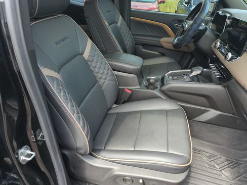 Used 2025 GMC Canyon Denali w/ LPO, Denali Black Edition AWD/4WD image 36