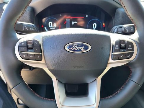 New 2026 Ford Explorer Active w/ Active Comfort Package image 4