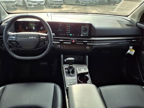 Used 2026 Kia Sportage EX image 9