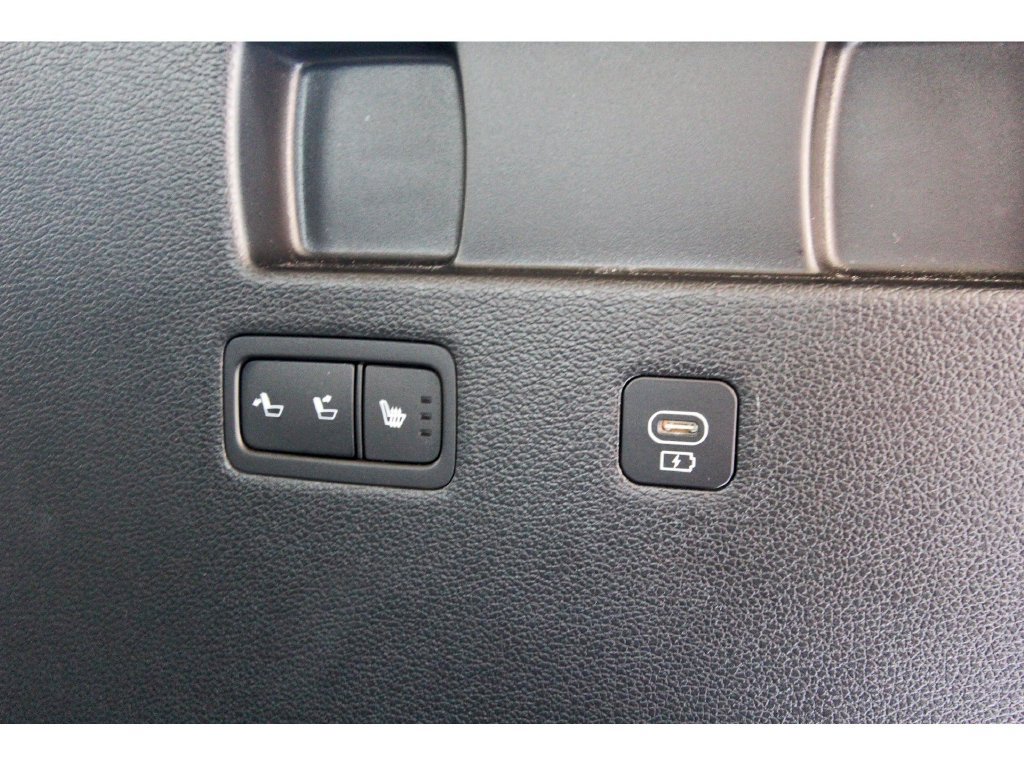 Used 2023 Hyundai Palisade Limited FWD image 16