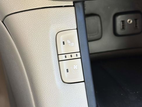 Used 2017 GMC Acadia Denali w/ Technology Package image 15