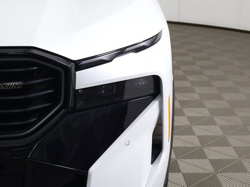 Used 2024 BMW XM AWD/4WD image 18