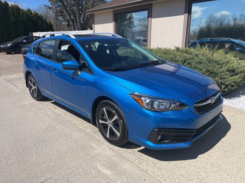 Used 2022 Subaru Impreza 2.0i Premium AWD/4WD image 1