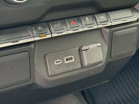 Used 2022 Chevrolet Silverado 1500 Custom RWD image 8