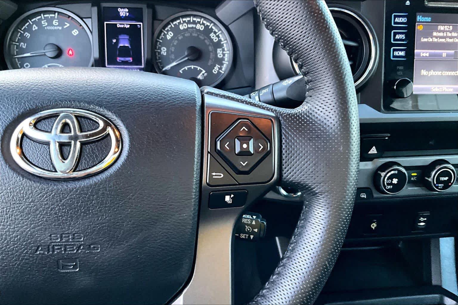 Used 2017 Toyota Tacoma TRD Sport w/ Tow Package RWD image 25