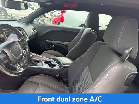 Used 2019 Dodge Challenger SXT RWD image 11