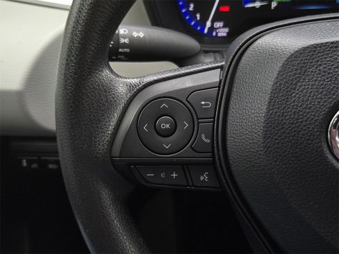 Used 2022 Toyota Corolla LE image 21