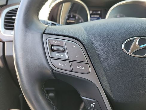 Used 2017 Hyundai Santa Fe Sport FWD image 30