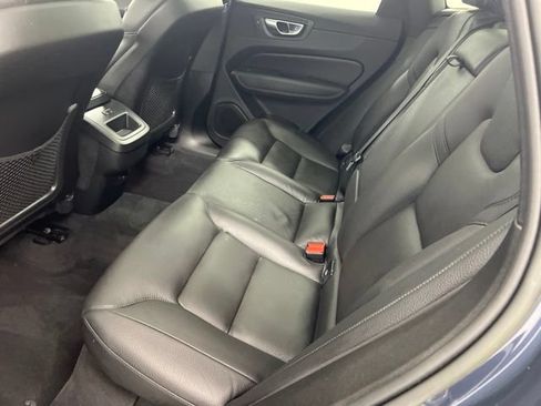 Used 2023 Volvo XC60 B5 Plus AWD/4WD image 11