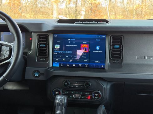 Used 2024 Ford Bronco Black Diamond image 31