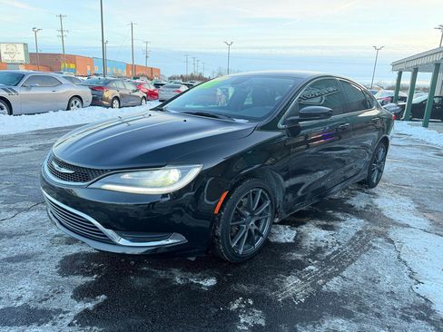 Used 2016 Chrysler 200 Limited image 7