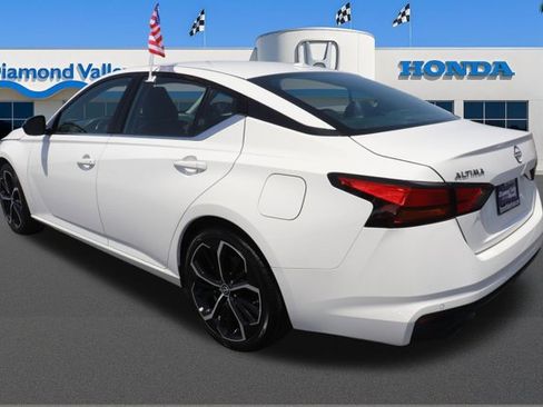Used 2024 Nissan Altima 2.5 SR FWD image 4