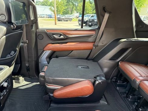 Used 2023 GMC Yukon Denali Ultimate AWD/4WD image 14