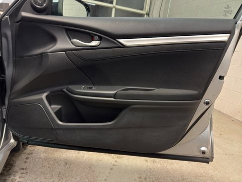 Used 2016 Honda Civic EX image 22