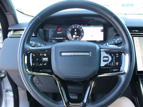 Used 2025 Land Rover Range Rover Velar Dynamic SE AWD/4WD image 34