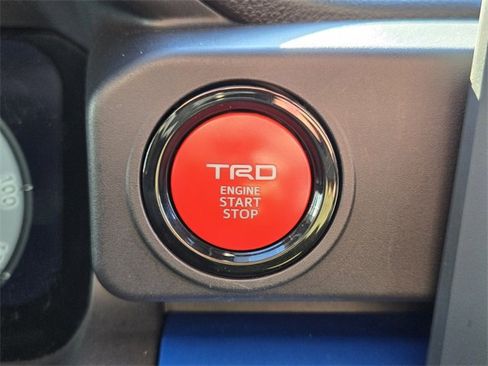 Used 2024 Toyota Tacoma TRD Off-Road image 29