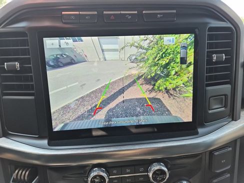 Used 2021 Ford F150 Lariat w/ FX4 Off-Road Package AWD/4WD image 11