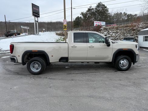 New 2026 GMC Sierra 3500 SLE image 6