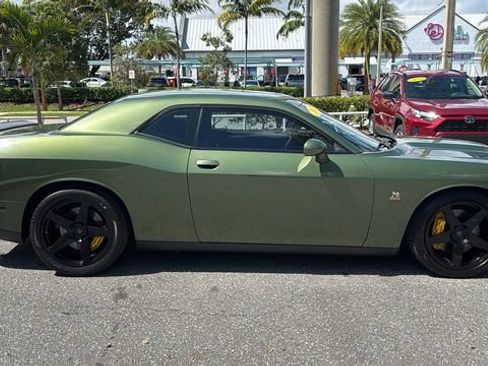 Used 2022 Dodge Challenger R/T Scat Pack w/ Driver Convenience Group image 10