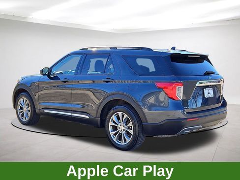 Used 2022 Ford Explorer XLT w/ Equipment Group 202A image 5