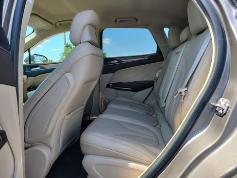 Used 2017 Lincoln MKC Premiere FWD image 13