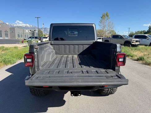 Used 2020 Jeep Gladiator Overland w/ LED Lighting Group AWD/4WD image 14