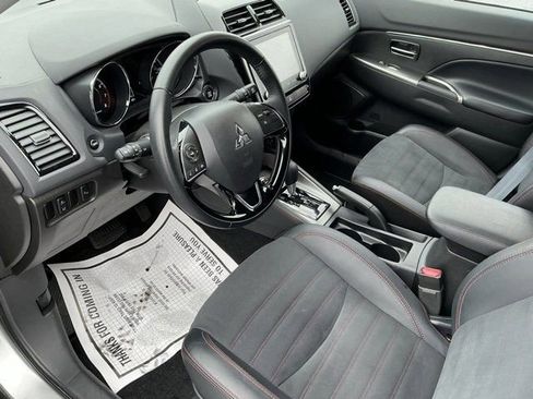 Used 2025 Mitsubishi Outlander Sport SE image 16