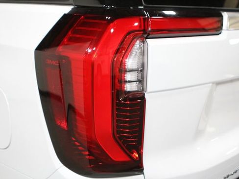 New 2026 GMC Yukon Denali w/ Advanced Technology Package AWD/4WD image 30