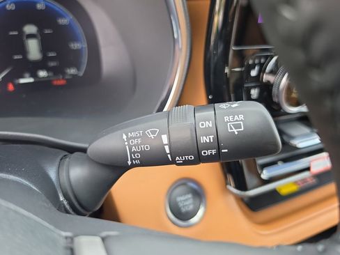 New 2026 Toyota Highlander Platinum AWD/4WD image 17