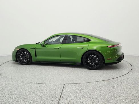 Used 2020 Porsche Taycan image 8