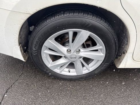 Used 2015 Nissan Altima 2.5 SV image 9