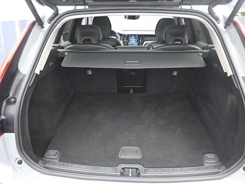 Used 2024 Volvo XC60 B5 Core AWD/4WD image 27