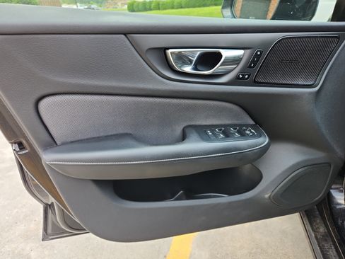 Used 2022 Volvo S60 B5 R-Design w/ Advanced Package image 11