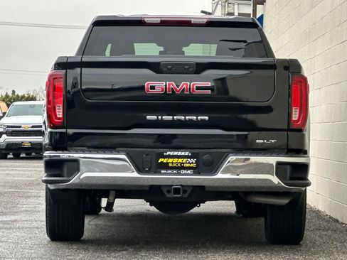 Certified 2025 GMC Sierra 1500 SLT image 5