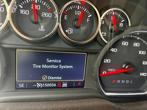 Used 2019 Chevrolet Silverado 1500 RST w/ All-Star Edition AWD/4WD image 4