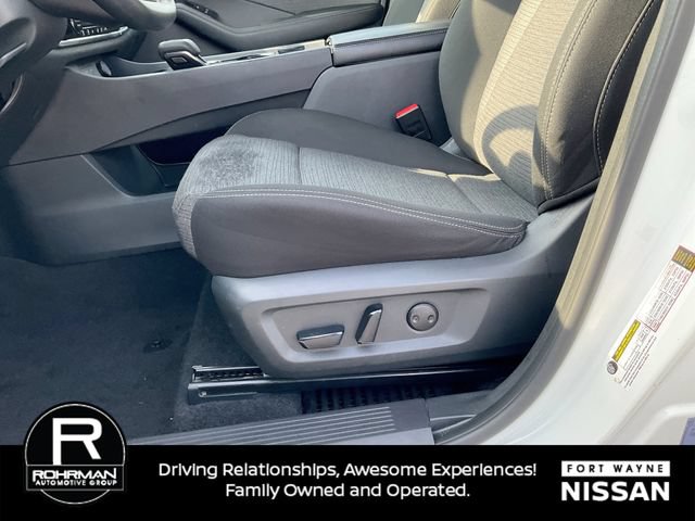 Used 2023 Nissan Rogue SV AWD/4WD image 28