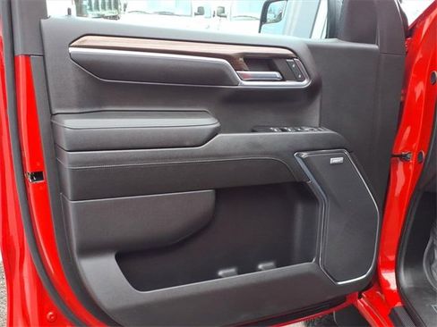 Used 2024 Chevrolet Silverado 1500 LT Trail Boss w/ Convenience Package II image 10