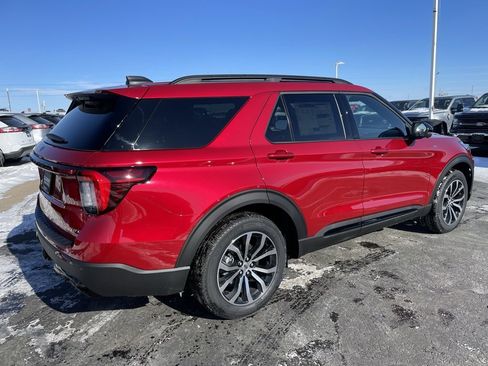New 2026 Ford Explorer ST-Line image 4