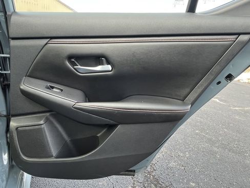 Used 2025 Nissan Sentra SR image 19