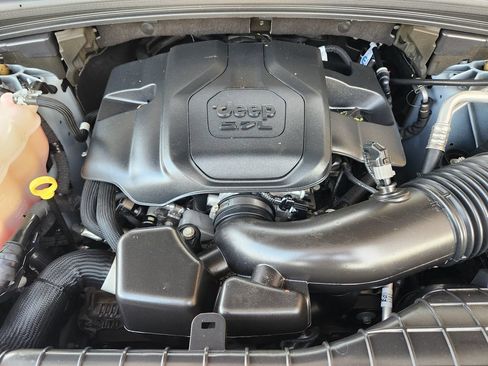 Used 2024 Jeep Grand Cherokee L Summit AWD/4WD image 31