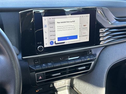 Used 2025 Toyota Camry LE w/ Convenience Package image 22