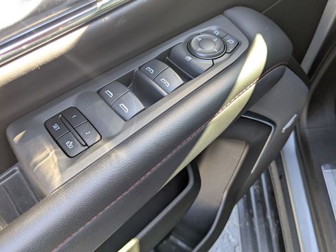 Used 2023 Chevrolet Tahoe RST AWD/4WD image 15