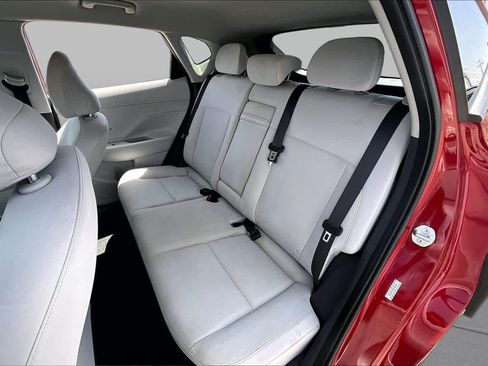 Used 2024 Hyundai Kona SEL AWD/4WD image 19