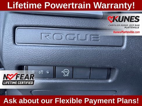 Used 2023 Nissan Rogue S image 16