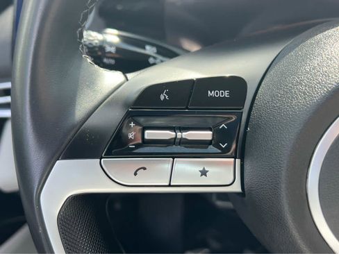 Certified 2024 Hyundai Elantra Limited FWD image 32