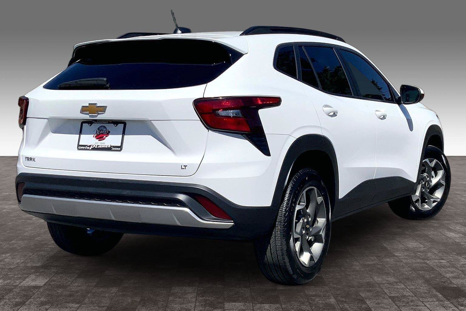 Used 2026 Chevrolet Trax LT FWD image 13