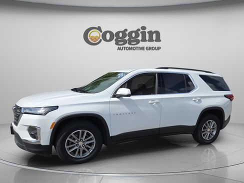 Used 2023 Chevrolet Traverse LT FWD image 1