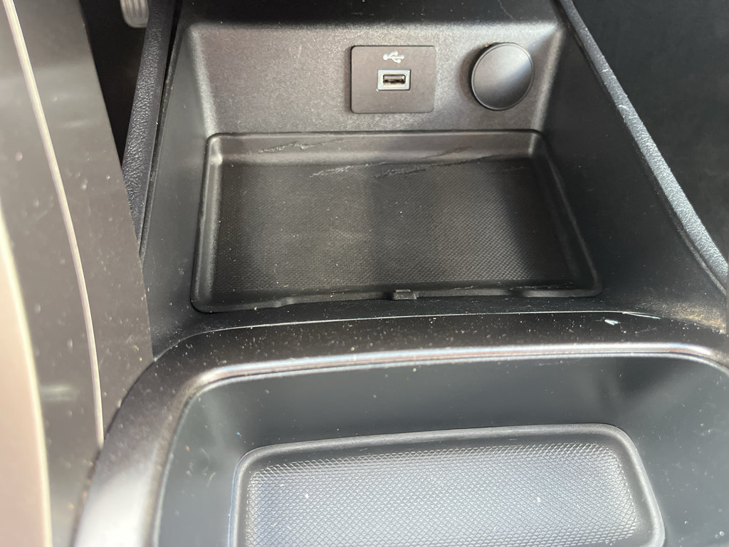 Used 2018 Ford Fusion SE FWD image 23
