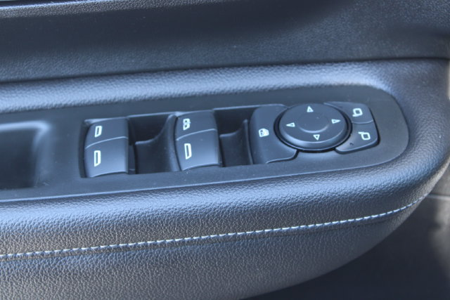 Used 2022 GMC Terrain SLT AWD/4WD image 12